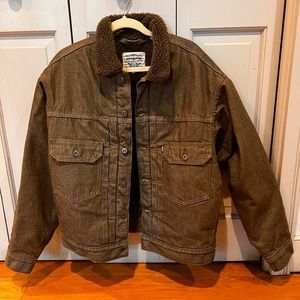 Levi’s men’s sherling denim jacket brand new